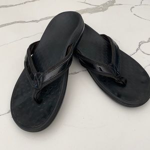 Vionic flip flops